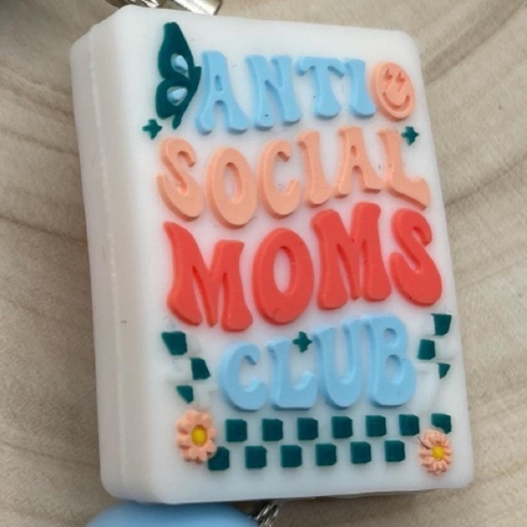 New Stanley Tumbler Cup Handle Charm Anti Social Moms Club Accessory Luggage Tag - Picture 2 of 11